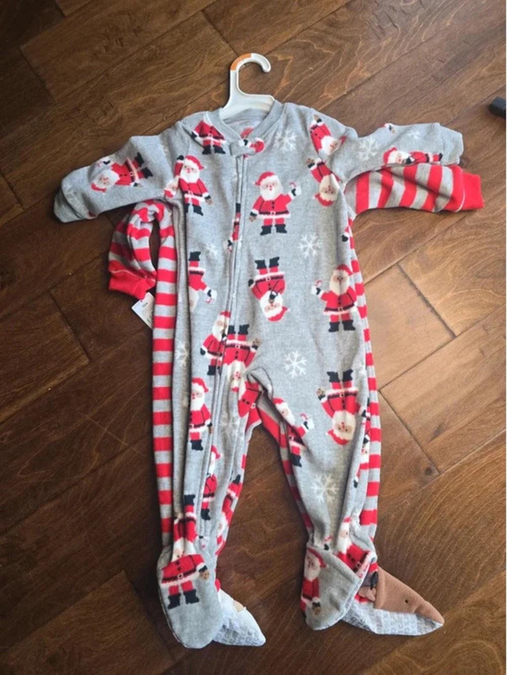 12m brand new christmas pajamas from carter's item, 64G6